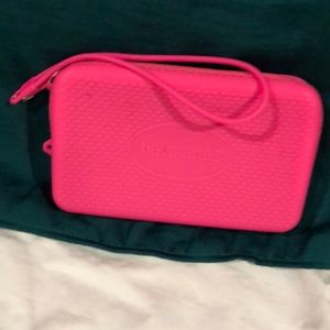 Pink havaianas beach/pink wristlet